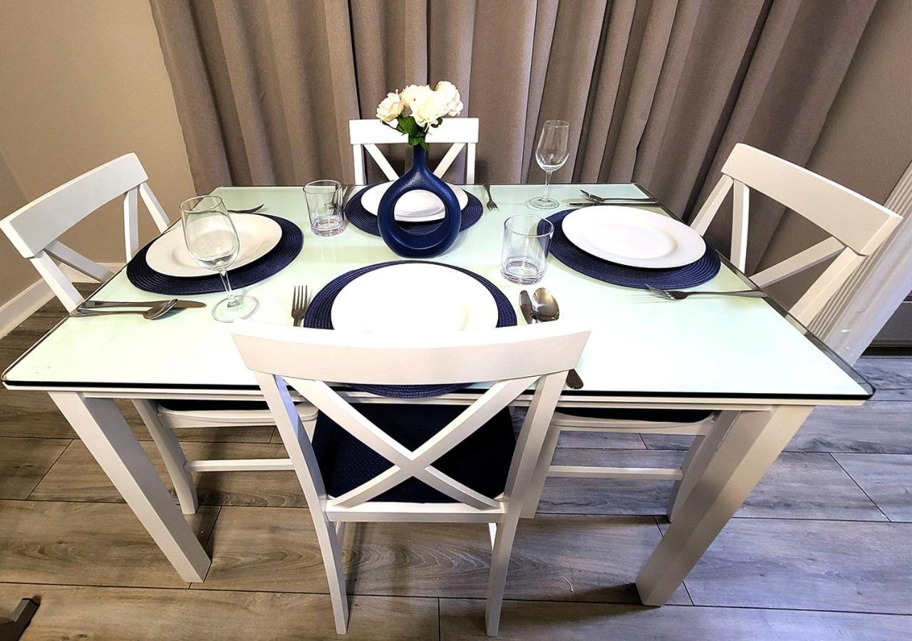 Beautiful Guesthouse, Sleeps 4 - Kitchen, Private Laundry, Ac, Parking, 65' Tv, Close To Stores, Restaurants & Beach لونغ بيتش، كاليفورنيا المظهر الخارجي الصورة